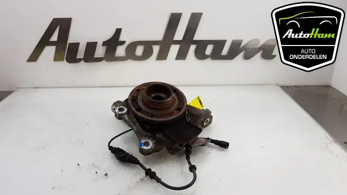 Fusee links-voor Opel Vectra
