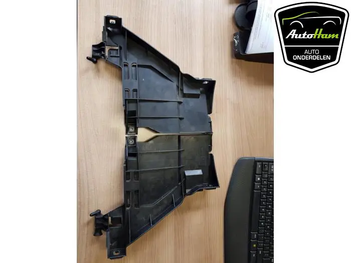 Bumpersteun links-voor Audi S5