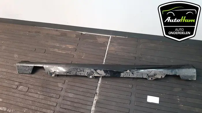 Zijskirt links Ford Fiesta