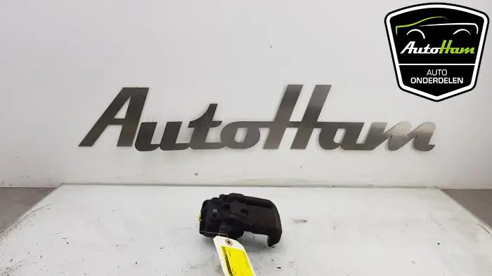 Remklauw (Tang) rechts-voor Mitsubishi Colt