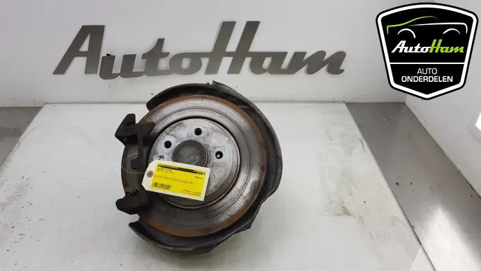 Wielnaaf achter Audi A5