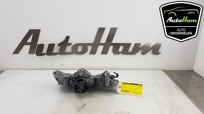 Dynamosteun boven BMW 3-Serie