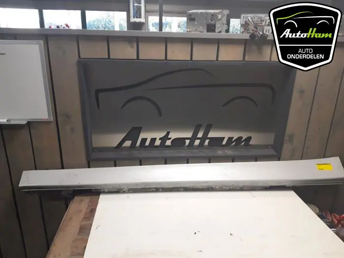 Zijskirt links BMW 3-Serie