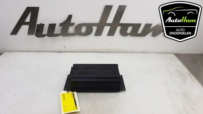 Radio versterker Audi TT