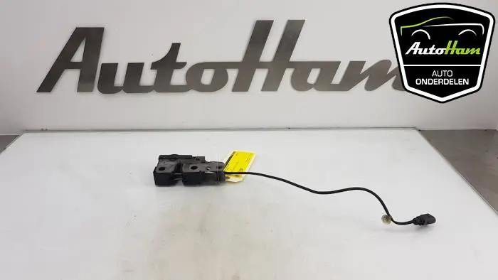 Slotmechaniek Motorkap Volkswagen Passat