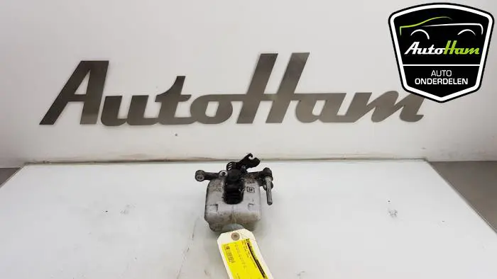 Remklauw (Tang) rechts-achter Opel Astra