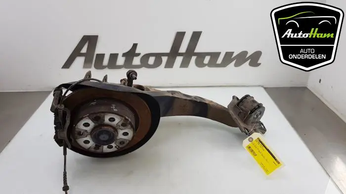 Wielnaaf achter Mini Mini