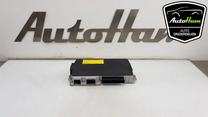 Radio versterker Audi A6