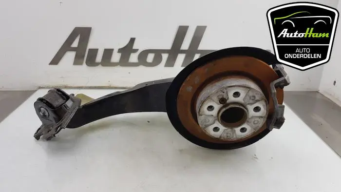 Wielnaaf achter Mini Mini