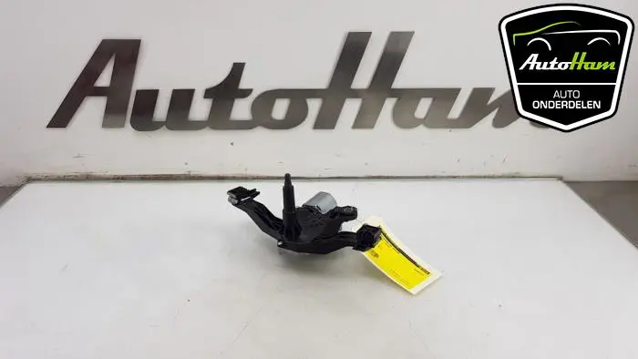 Ruitenwissermotor achter Opel Corsa