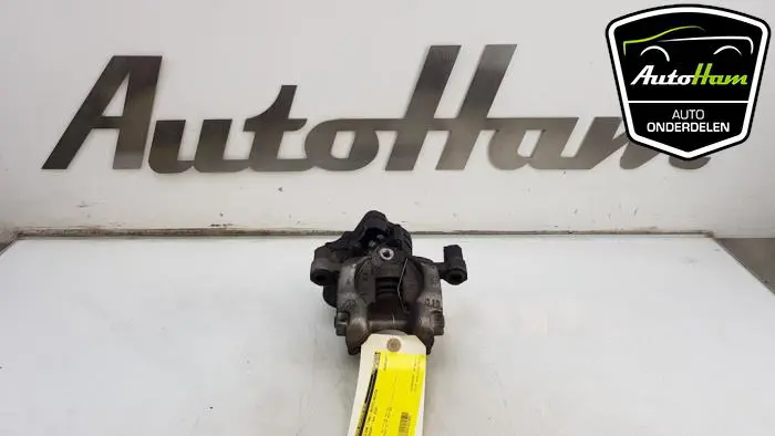 Remklauw (Tang) rechts-achter Volkswagen Passat