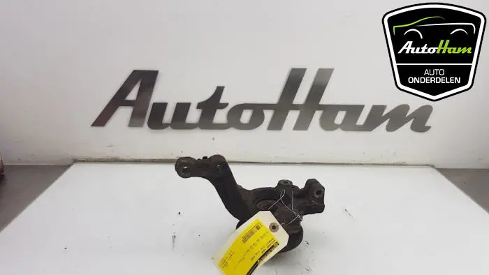 Fusee links-voor Renault Clio