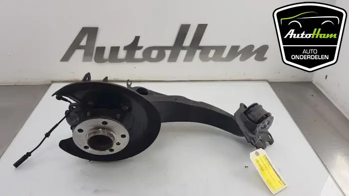 Wielnaaf achter Mini Mini