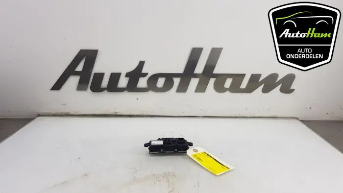 Kachel Weerstand BMW X2