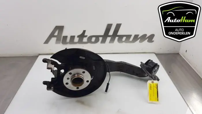 Wielnaaf achter BMW X2