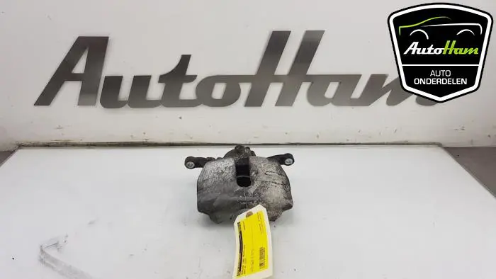 Remklauw (Tang) rechts-voor Audi Q2