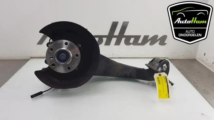 Wielnaaf achter Mini Mini