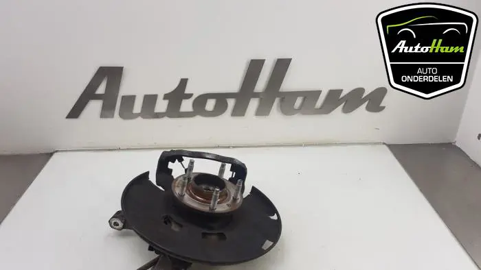 Fusee rechts-voor Opel Astra