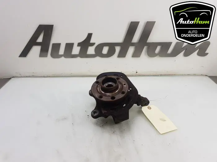 Fusee links-voor Opel Combo