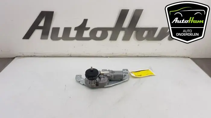 Ruitenwissermotor achter Opel Agila