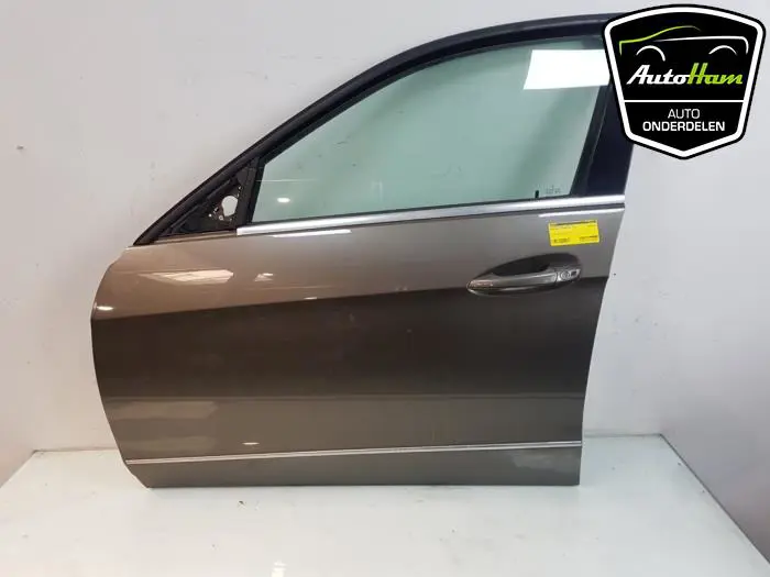Portier 4Deurs links-voor Mercedes E-Klasse