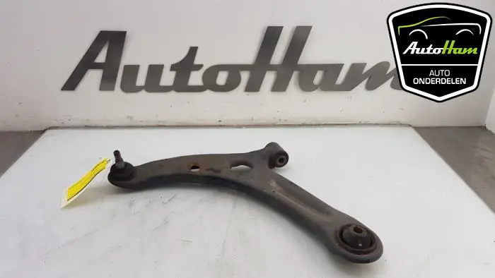 Draagarm links-voor Mitsubishi Colt