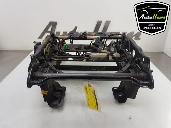Stoel Rails links Landrover Discovery