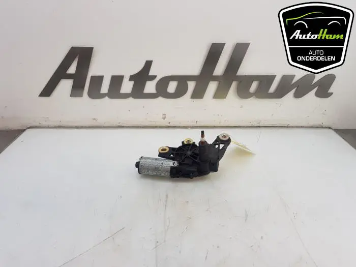 Ruitenwissermotor achter Volkswagen Polo