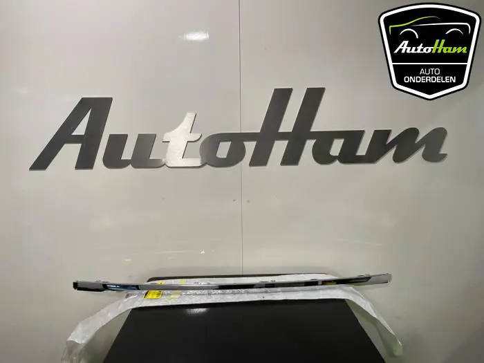 Bumperdeel midden-achter Audi A8