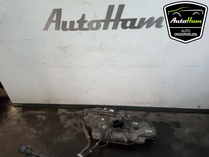 Tank Toyota Auris