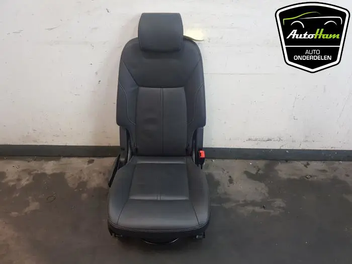 Stoel achter Ford S-Max