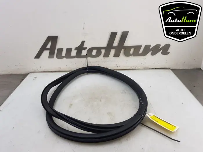 Portierrubber 4Deurs rechts-voor Opel Corsa