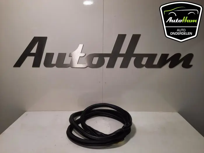 Portierrubber 4Deurs rechts-achter Skoda Kamiq