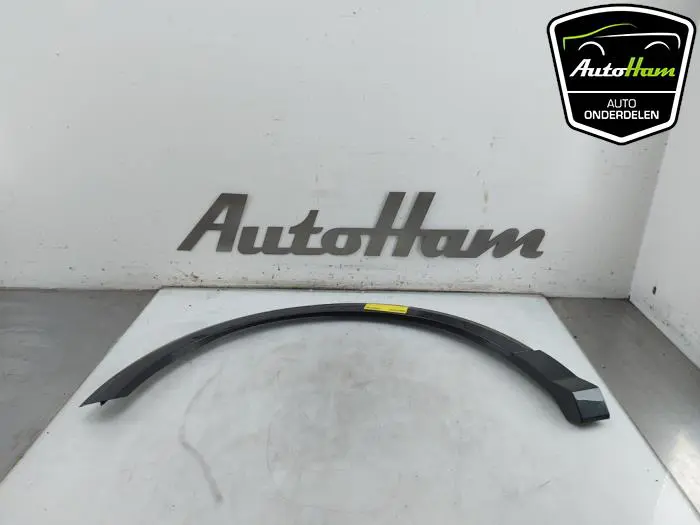 Wielrand achter Audi Q2