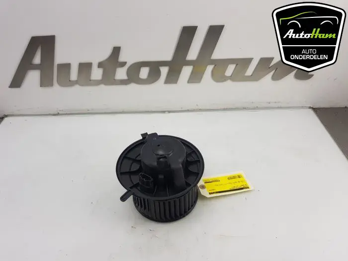 Kachel Ventilatiemotor Volkswagen Caddy