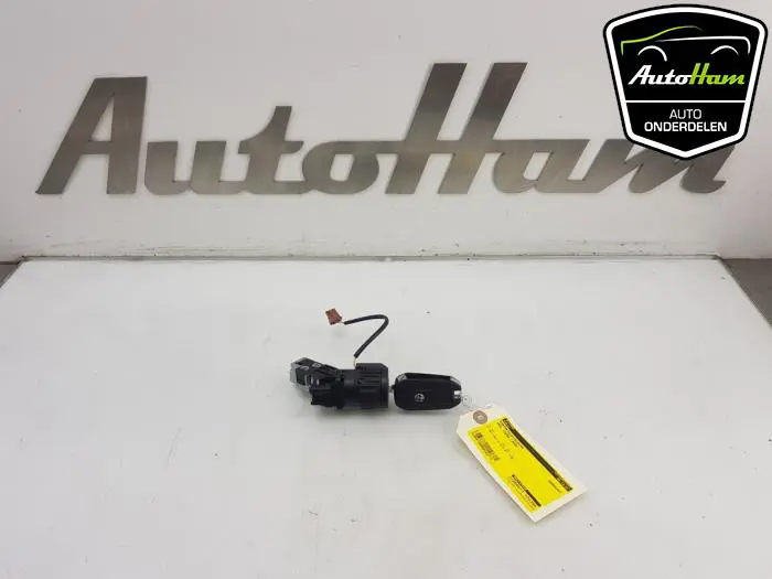 Kontaktslot+Sleutel Opel Corsa