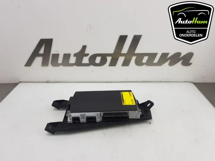 Radio versterker Audi S6