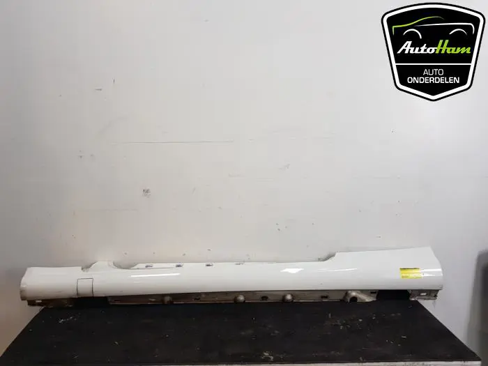 Zijskirt links Mercedes E-Klasse