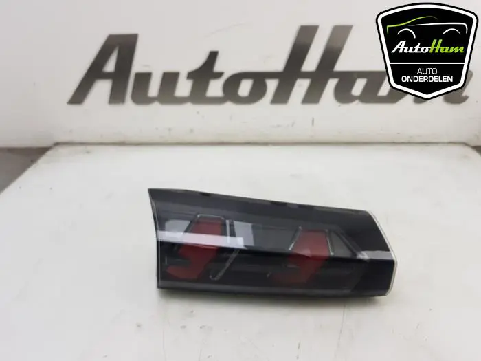 Achterlicht links Peugeot 2008