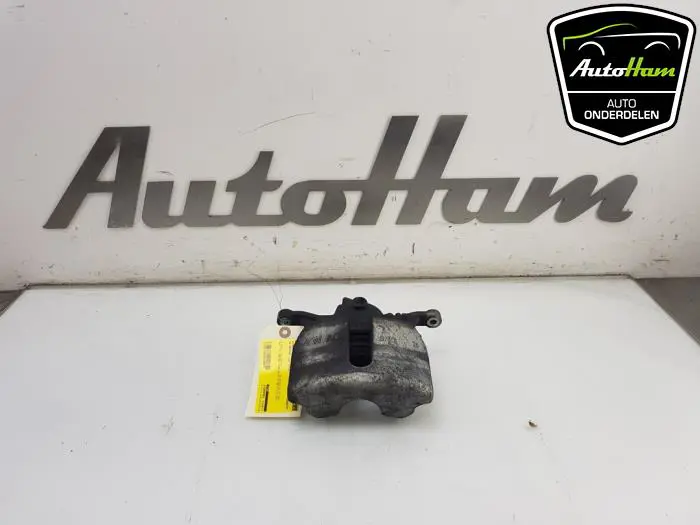 Remklauw (Tang) links-voor Volkswagen Arteon