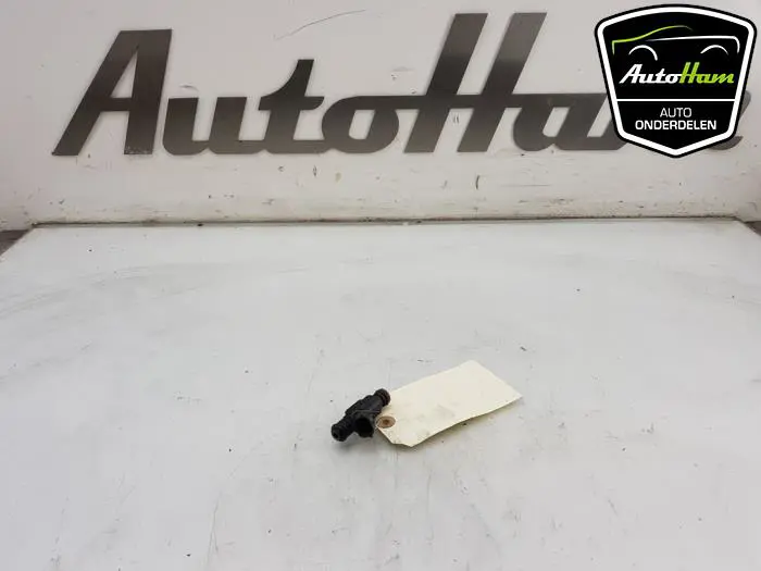 Injector (benzine injectie) Peugeot 208