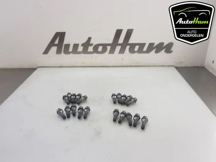 Wielbouten set Volvo XC90