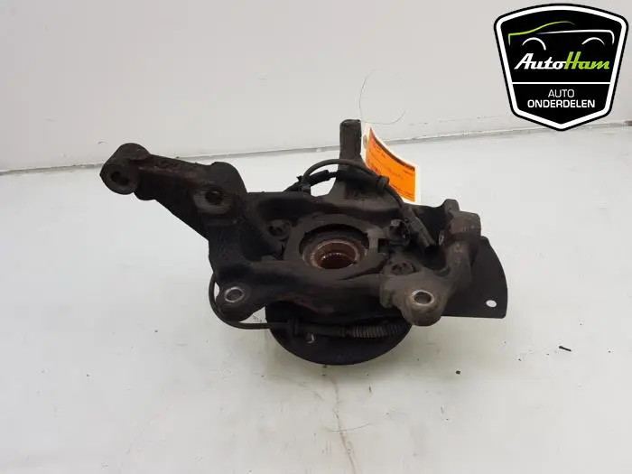 Fusee links-voor Opel Vivaro