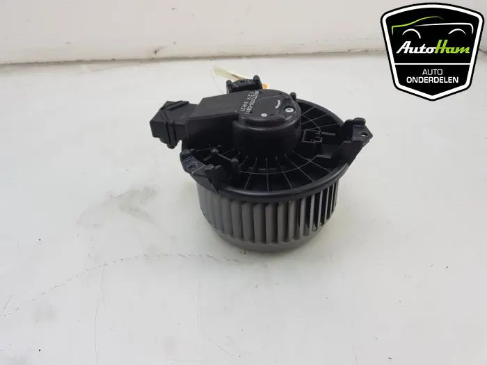 Kachel Ventilatiemotor Suzuki Swift