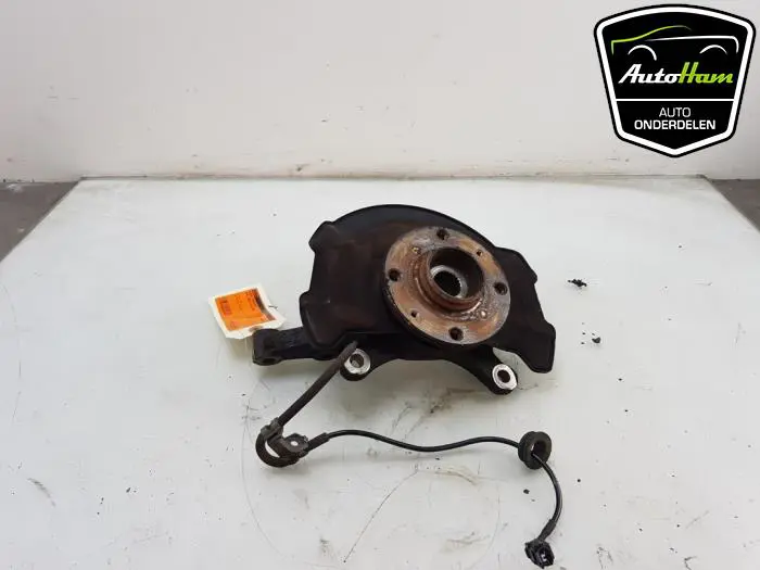Fusee links-voor Opel Agila
