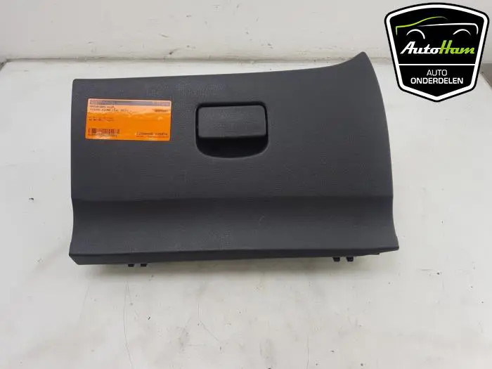 Dashboard klep Nissan Micra