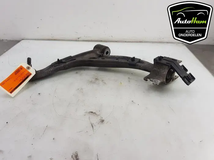 Draagarm links-voor Mercedes CLA