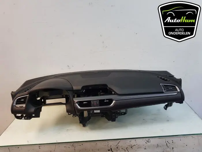 Dashboard Mazda 6.