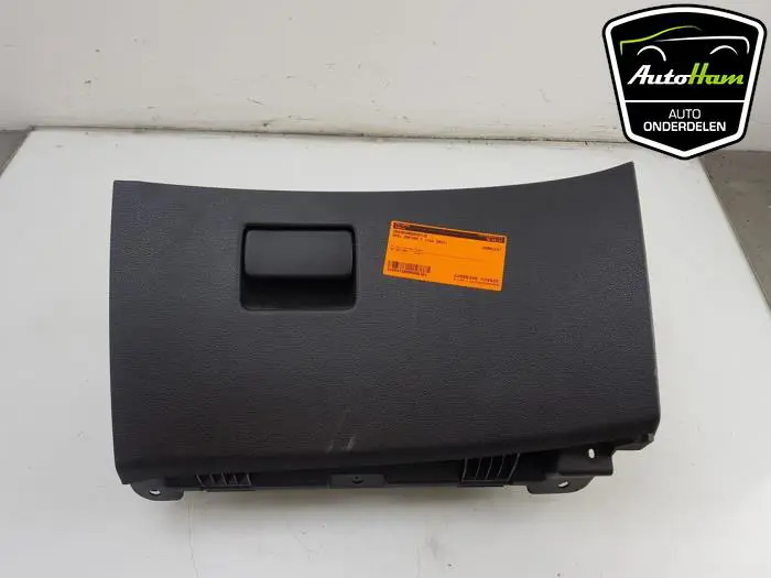 Dashboardkastje Opel Zafira C