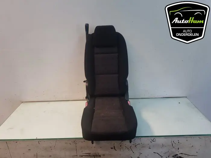 Stoel achter Peugeot 307